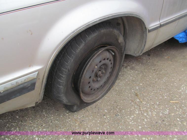 image for item G9515 1990 Dodge Dynasty