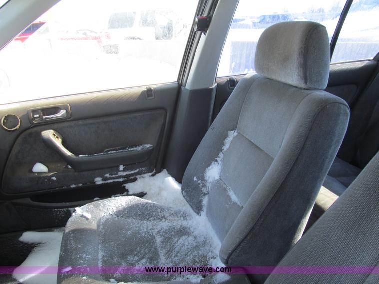 image for item G9537 1991 Honda Accord LX