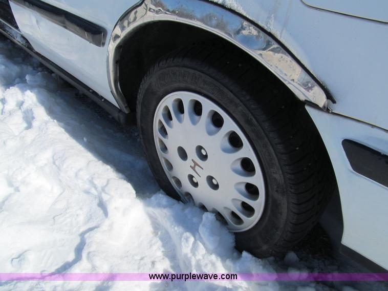 image for item G9537 1991 Honda Accord LX