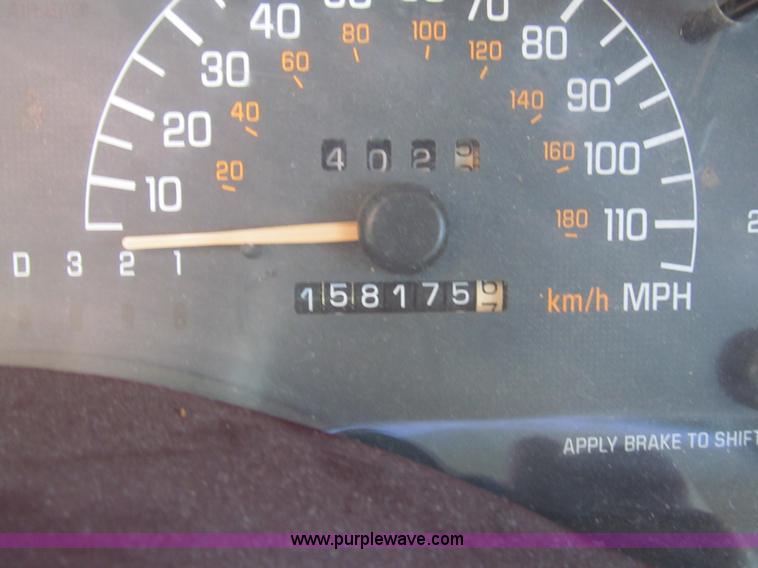 image for item G9540 2002 Pontiac Grand Prix GT