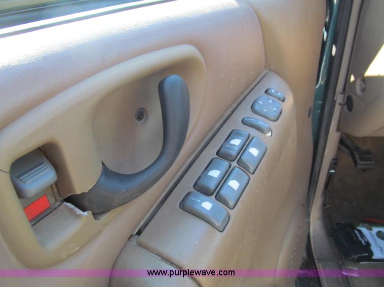 image for item G9542 1998 GMC Jimmy SL SUV