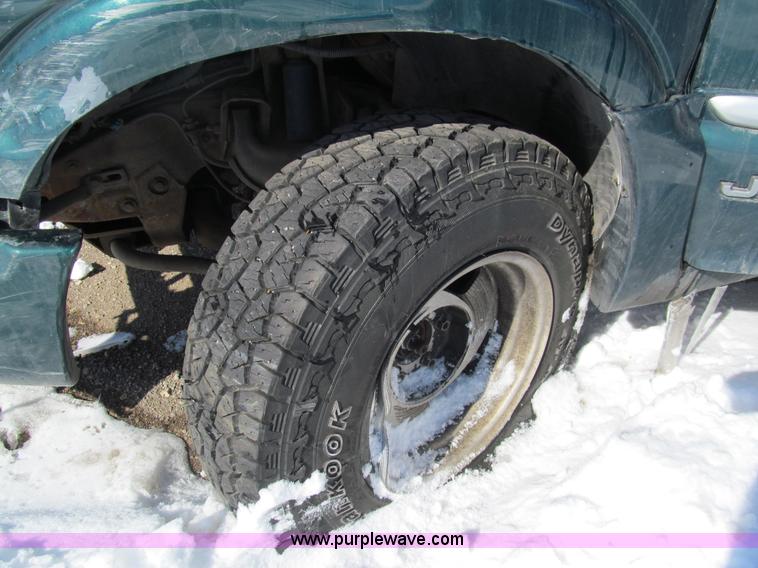 image for item G9542 1998 GMC Jimmy SL SUV