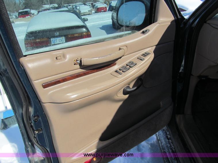 image for item G9543 1998 Lincoln Navigator SUV