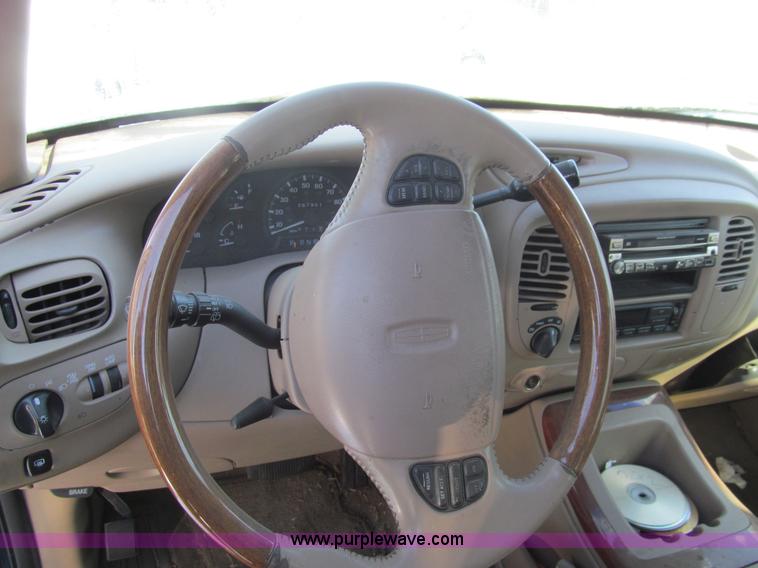 image for item G9543 1998 Lincoln Navigator SUV