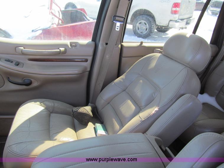 image for item G9543 1998 Lincoln Navigator SUV