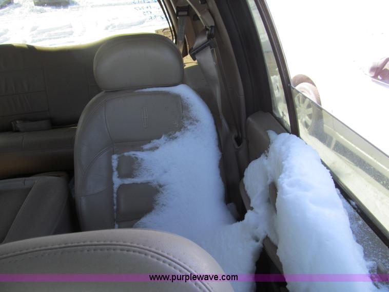 image for item G9543 1998 Lincoln Navigator SUV