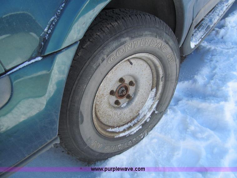 image for item G9543 1998 Lincoln Navigator SUV