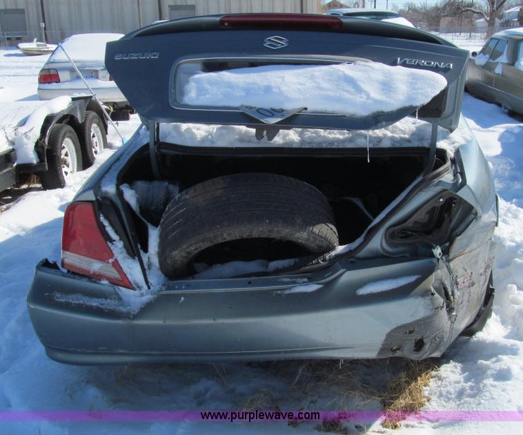 image for item G9545 2004 Suzuki Verona