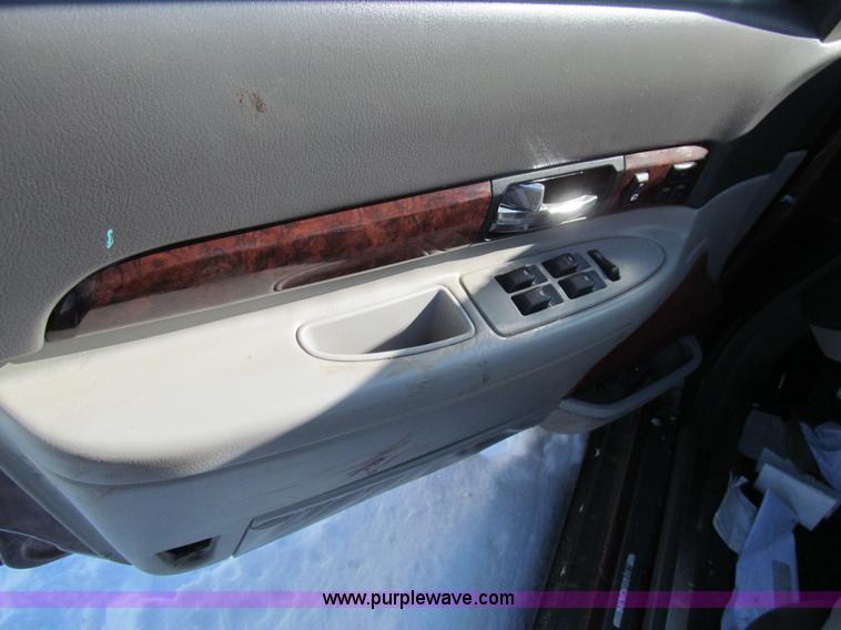 image for item G9546 2000 Lincoln LS