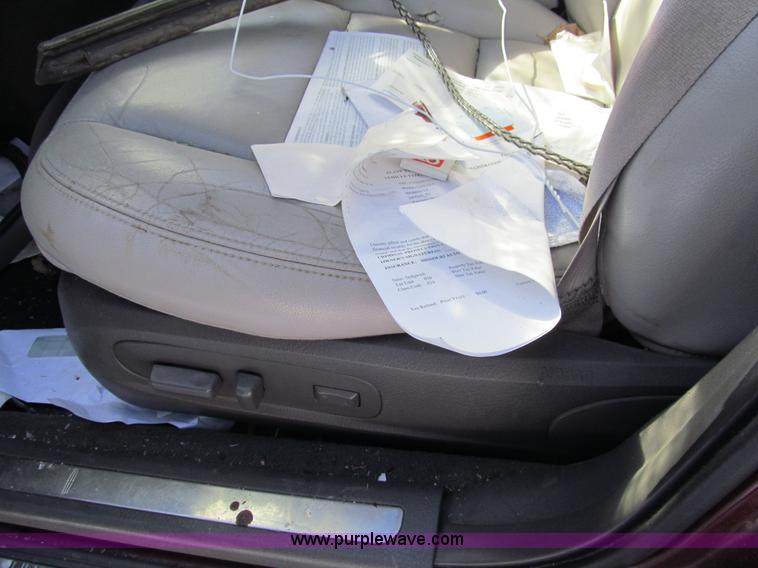 image for item G9546 2000 Lincoln LS