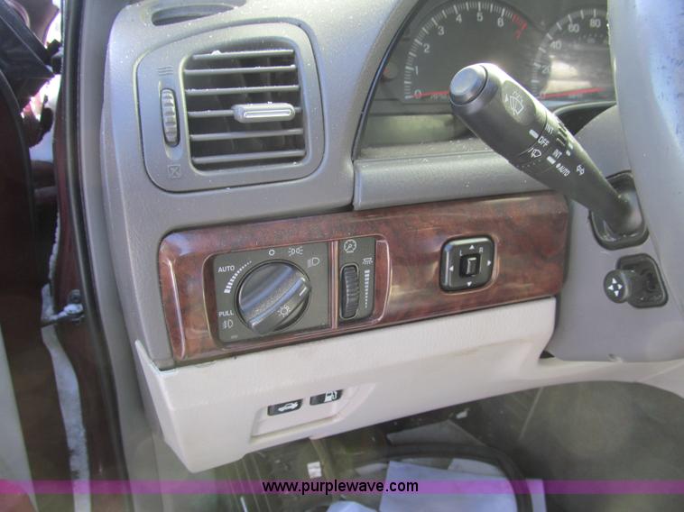 image for item G9546 2000 Lincoln LS