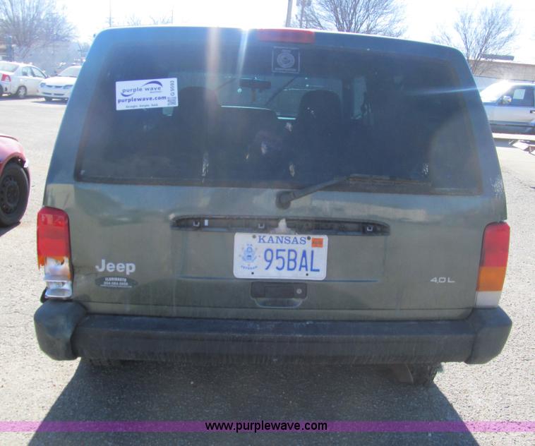 image for item G9593 1998 Jeep Cherokee SE SUV