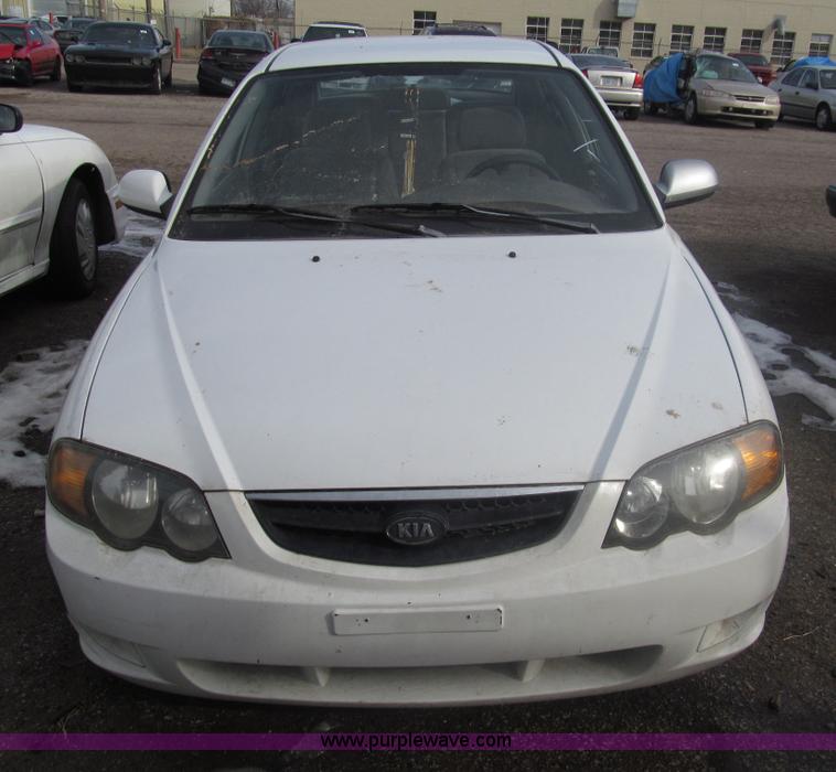 image for item I7220 2002 Kia Spectra