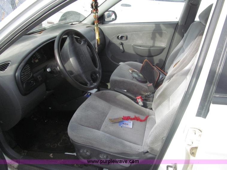 image for item I7220 2002 Kia Spectra