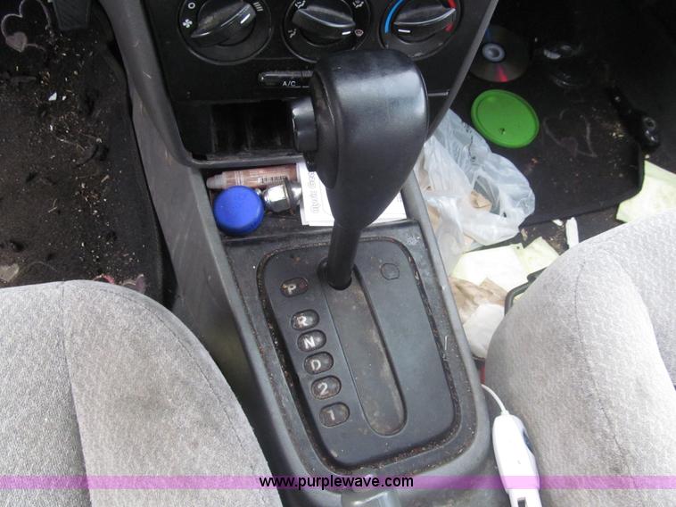 image for item I7220 2002 Kia Spectra