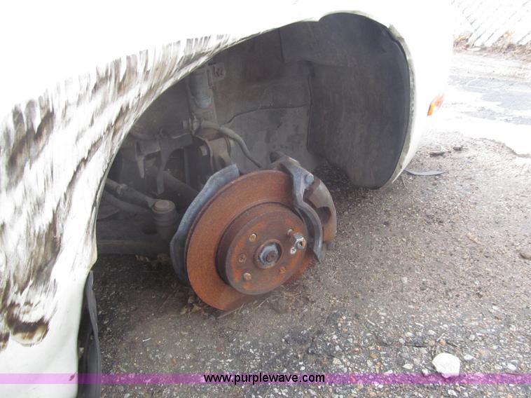 image for item I7220 2002 Kia Spectra