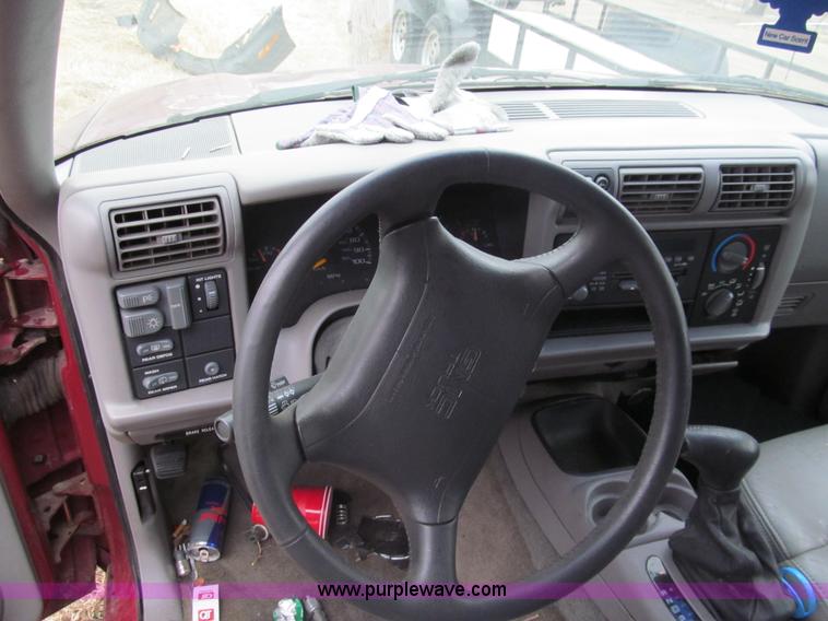 image for item I7247 1997 GMC Jimmy SL SUV