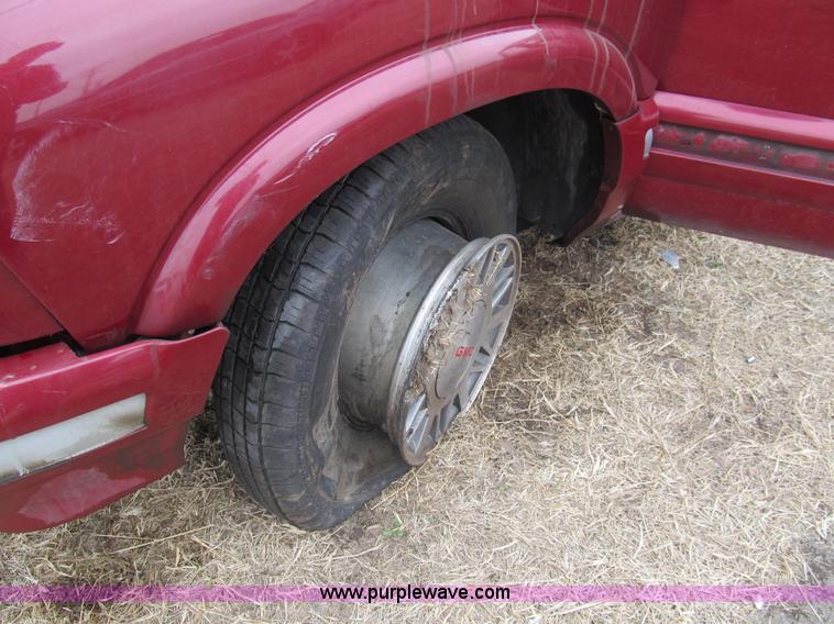 image for item I7247 1997 GMC Jimmy SL SUV