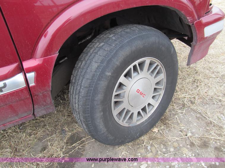 image for item I7247 1997 GMC Jimmy SL SUV