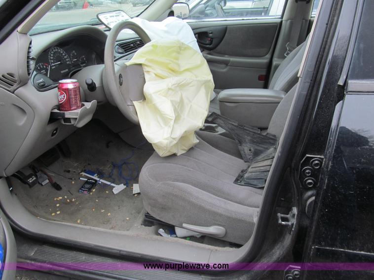 image for item I7249 2002 Chevrolet Malibu