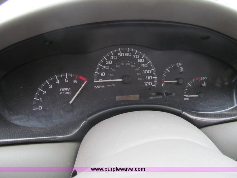 image for item I7249 2002 Chevrolet Malibu