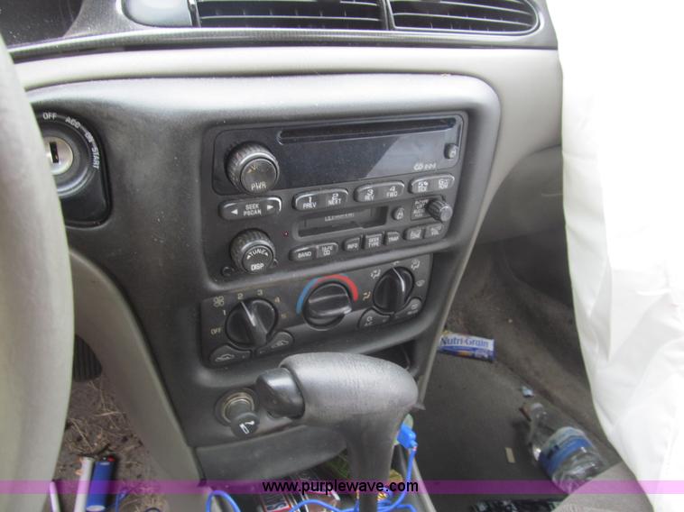 image for item I7249 2002 Chevrolet Malibu