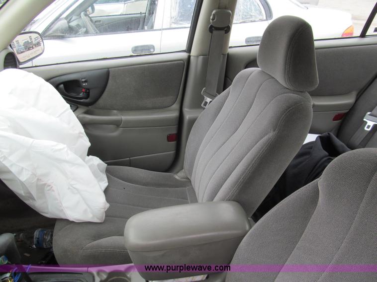 image for item I7249 2002 Chevrolet Malibu