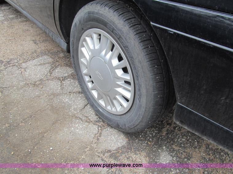 image for item I7249 2002 Chevrolet Malibu