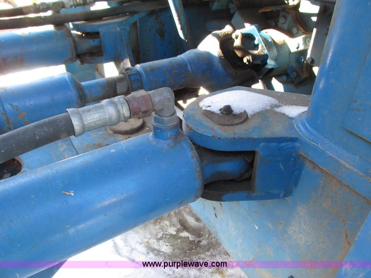 image for item G8820 1997 New Holland 9682 4WD tractor