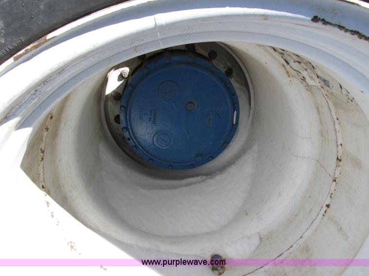 image for item G8820 1997 New Holland 9682 4WD tractor