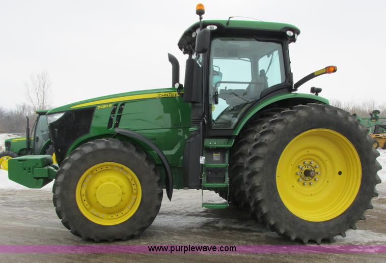 image for item G8822 2012 John Deere 7230R MFWD tractor