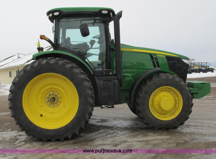 image for item G8822 2012 John Deere 7230R MFWD tractor