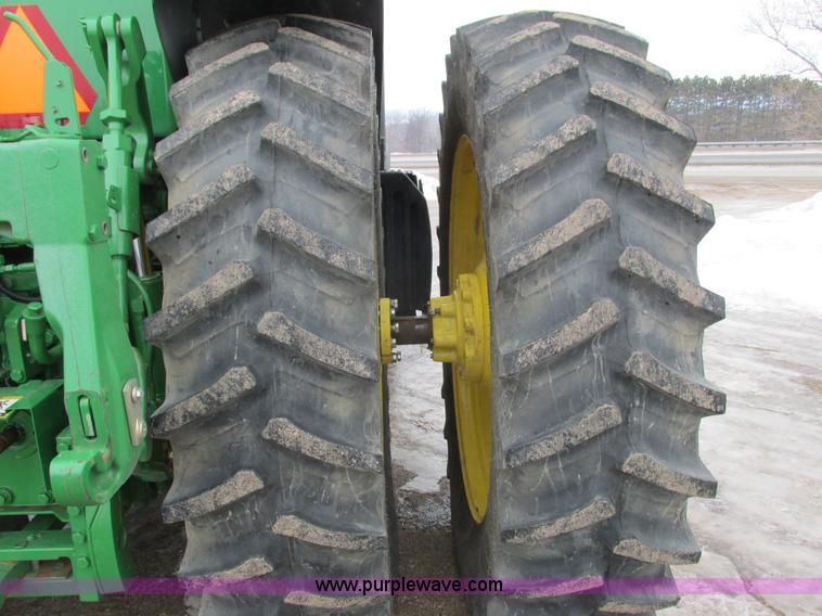 image for item G8822 2012 John Deere 7230R MFWD tractor