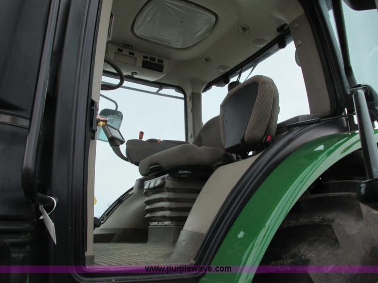 image for item G8822 2012 John Deere 7230R MFWD tractor