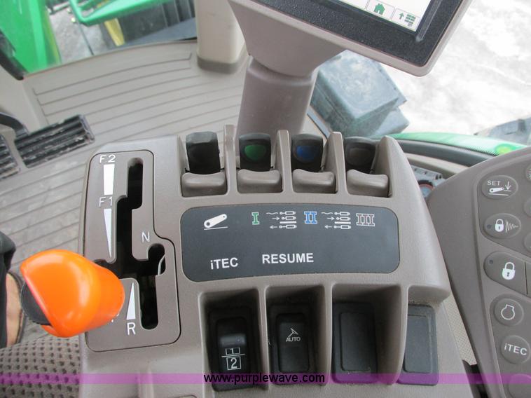 image for item G8822 2012 John Deere 7230R MFWD tractor