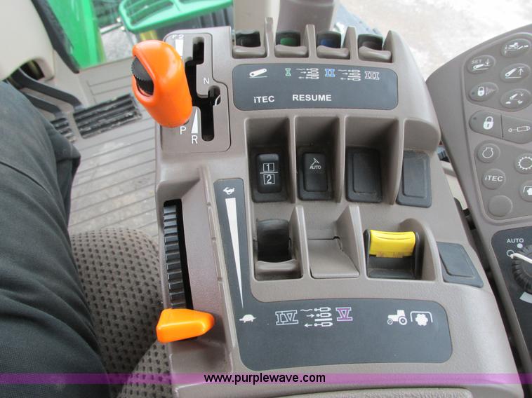 image for item G8822 2012 John Deere 7230R MFWD tractor