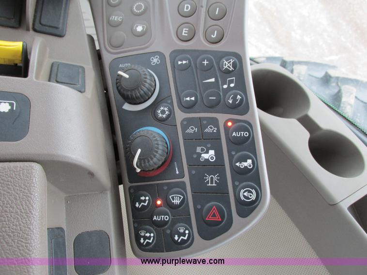 image for item G8822 2012 John Deere 7230R MFWD tractor