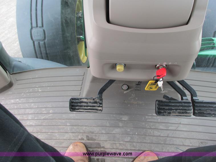 image for item G8822 2012 John Deere 7230R MFWD tractor