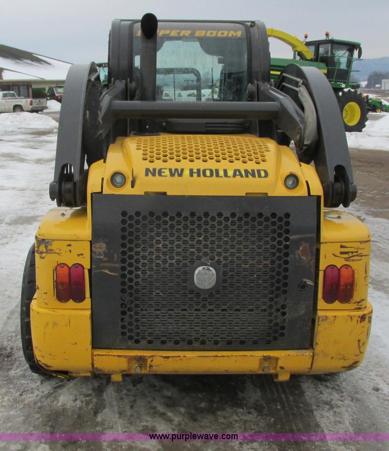 image for item G8823 2011 New Holland L225 skid steer