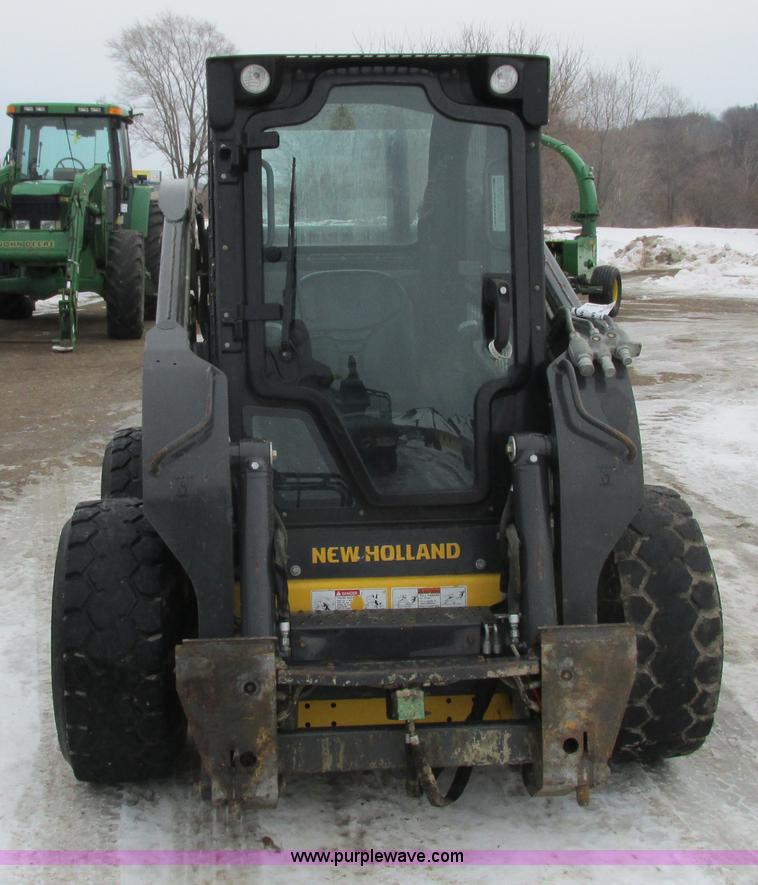 image for item G8823 2011 New Holland L225 skid steer