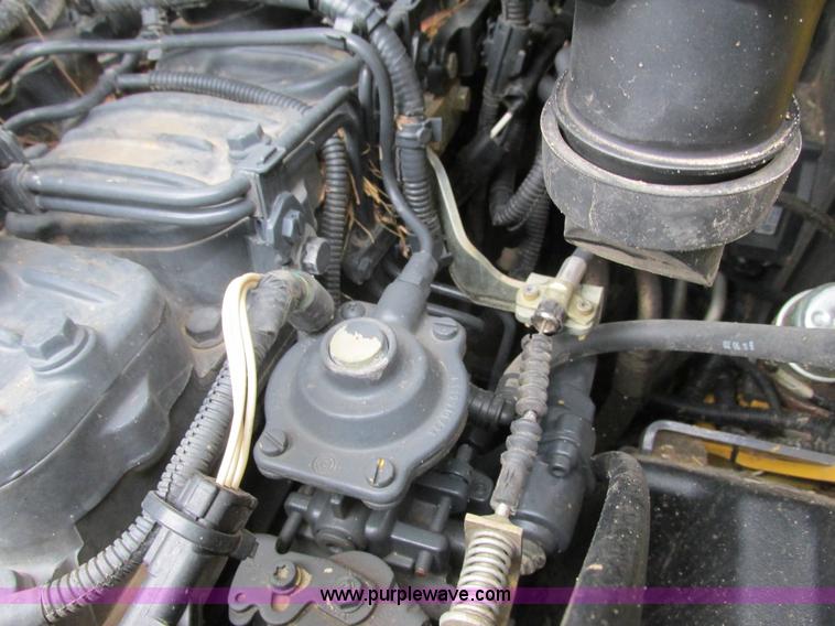 image for item G8823 2011 New Holland L225 skid steer