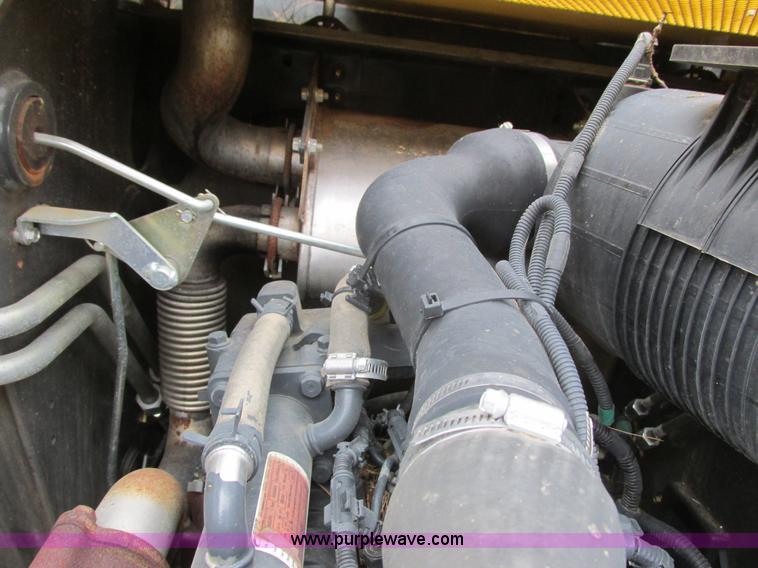 image for item G8823 2011 New Holland L225 skid steer