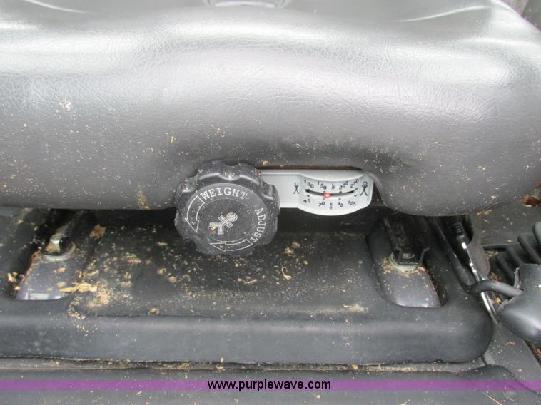 image for item G8823 2011 New Holland L225 skid steer