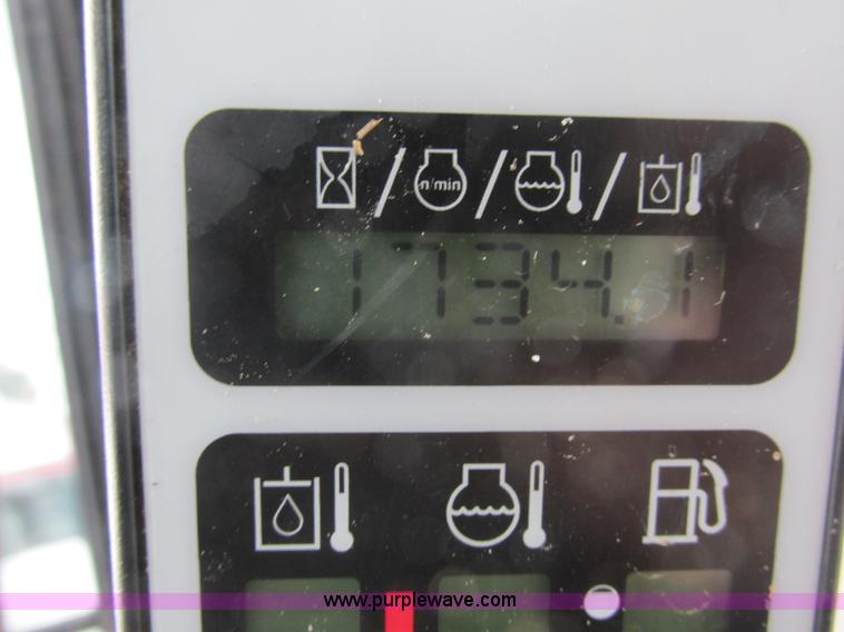 image for item G8823 2011 New Holland L225 skid steer