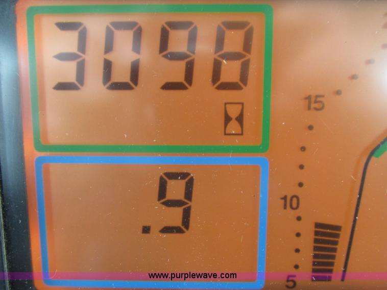 image for item G8824 1999 John Deere 7410 MFWD tractor