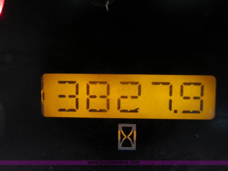 image for item G8826 2005 New Holland LS185B skid steer