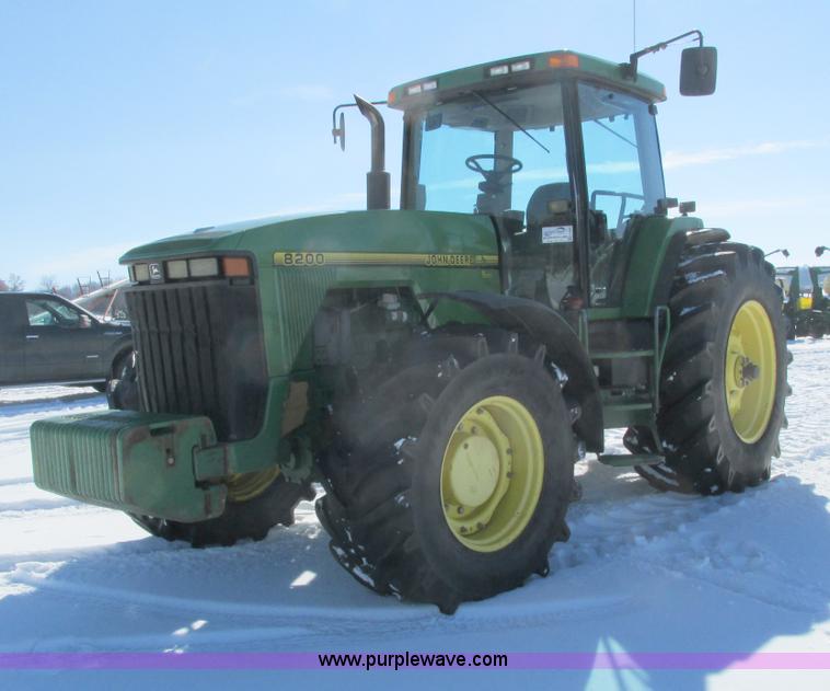 image for item G8828 1996 John Deere 8200 MFWD tractor