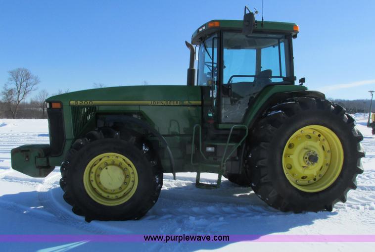 image for item G8828 1996 John Deere 8200 MFWD tractor