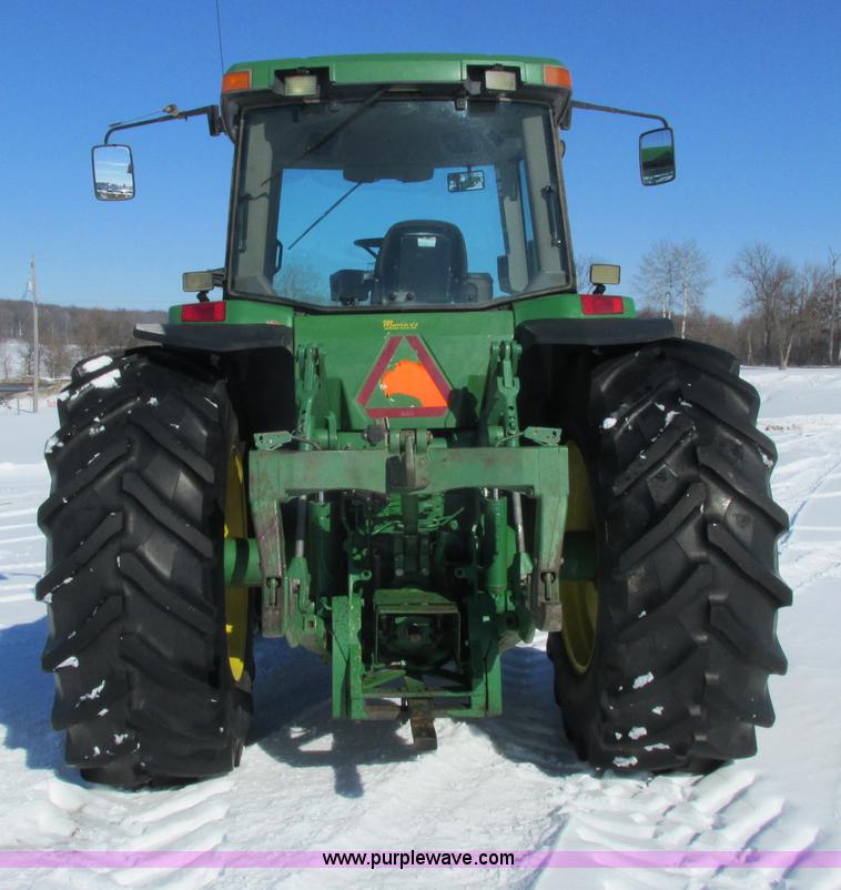image for item G8828 1996 John Deere 8200 MFWD tractor