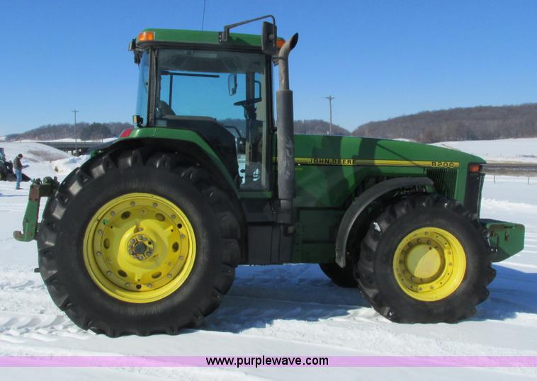 image for item G8828 1996 John Deere 8200 MFWD tractor